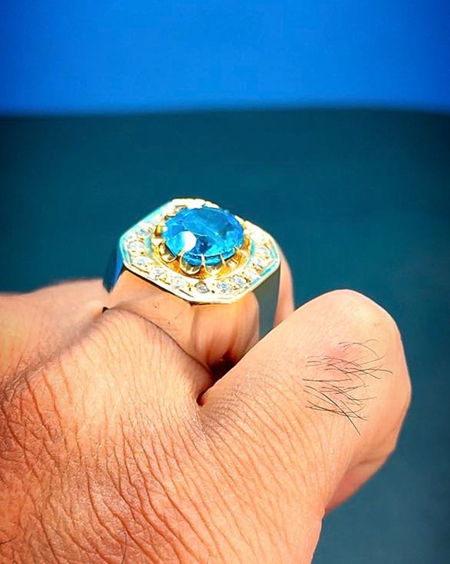 انگشتر توپاز