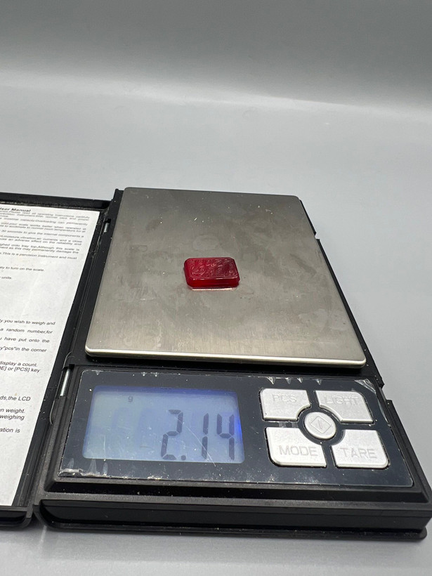 نگین عقیق خطی