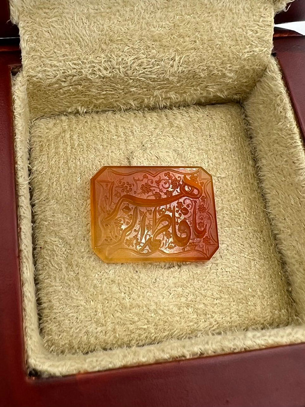 عقیق دورنگ خطی