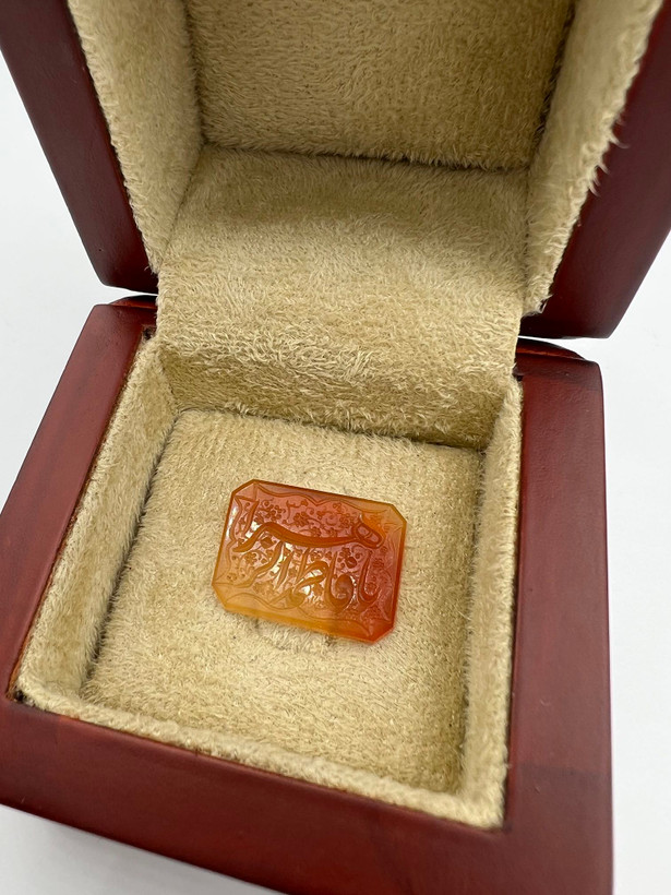 عقیق دورنگ خطی