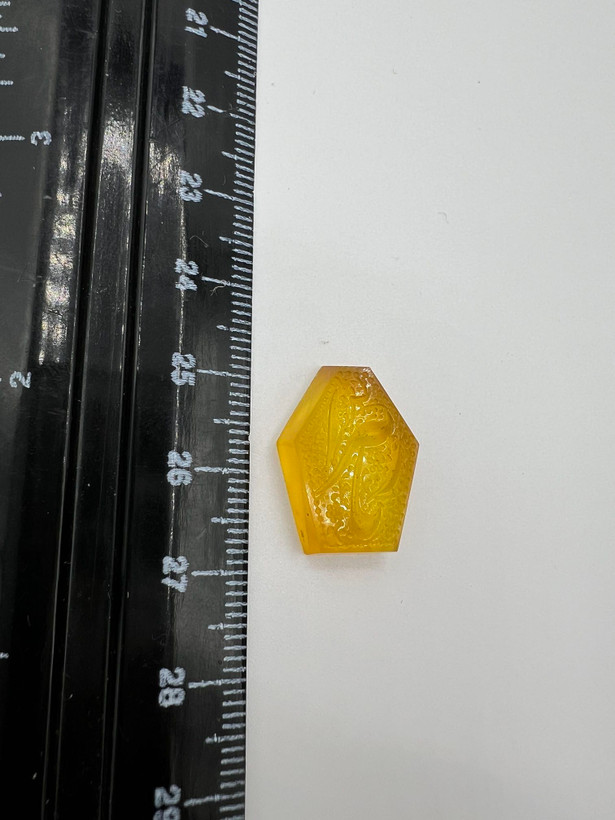 عقیق زرد خطی