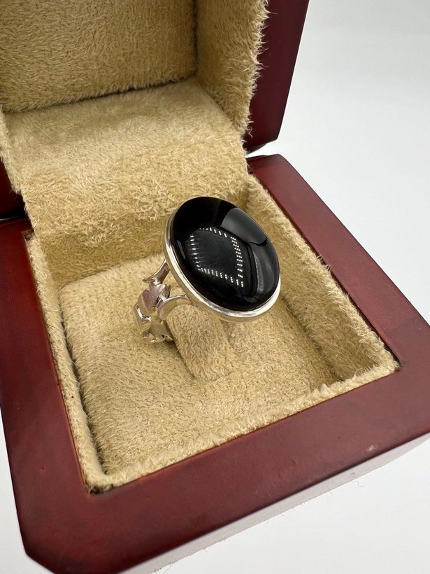 انگشتر عقیق جزع