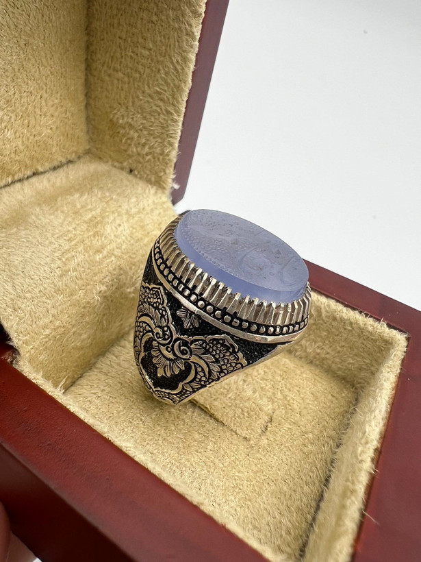 انگشتر عقیق کبود خطی