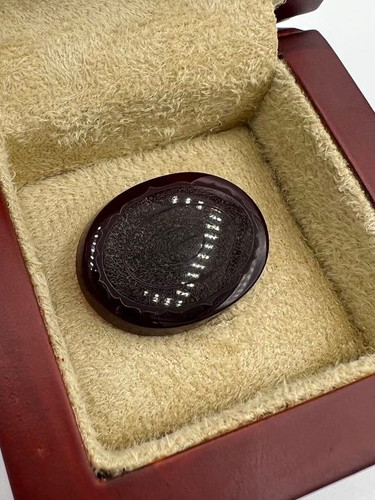 عقیق سرخ خطی