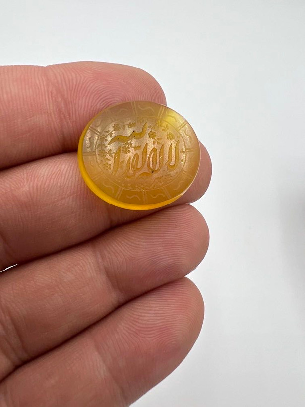 عقیق زرد خطی