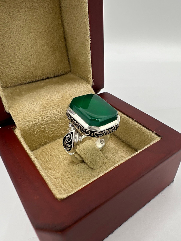 انگشتر عقیق سبز